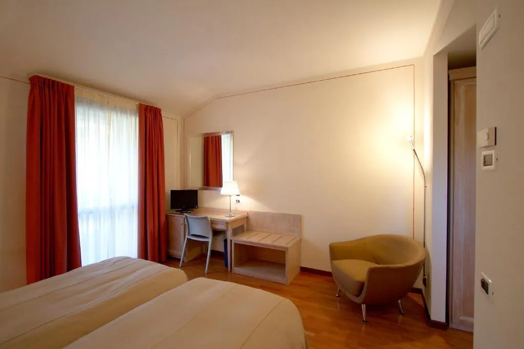 לוניגו Hotel Alle Acque 3*,  איטליה